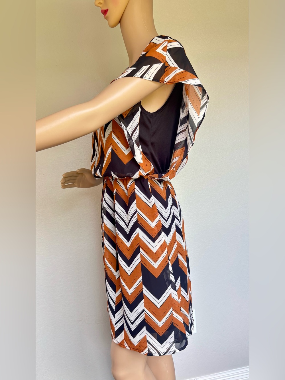 Charming Charlie Chevron Print Mini Dress in Rust, Black & White - Picture 6 of 15